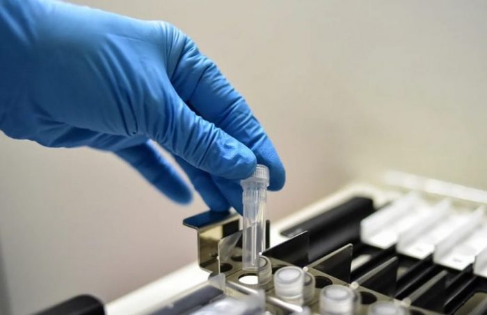 Вакцинация от коронавируса будет обязательной или добровольной в России