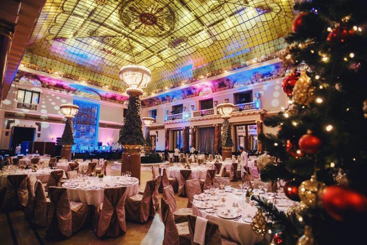 Какие рестораны будут работать в новогоднюю ночь 2021 в Москве