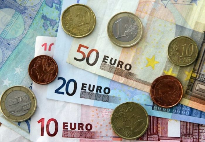 Курс Евро в декабре 2020 года и прогноз в таблице