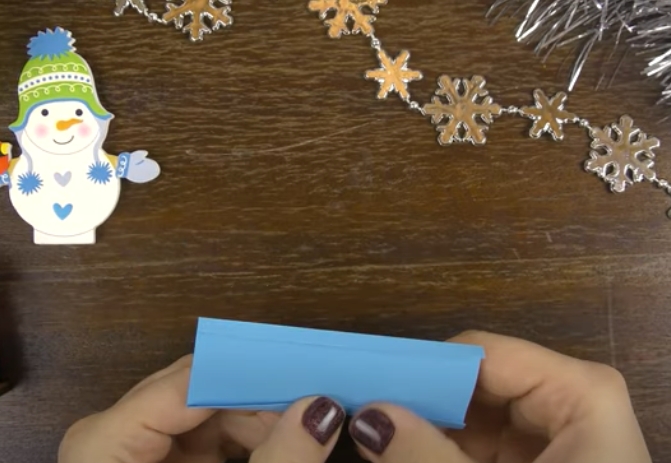 Как сделать снежинку из бумаги легко и красиво на Новый год 2021