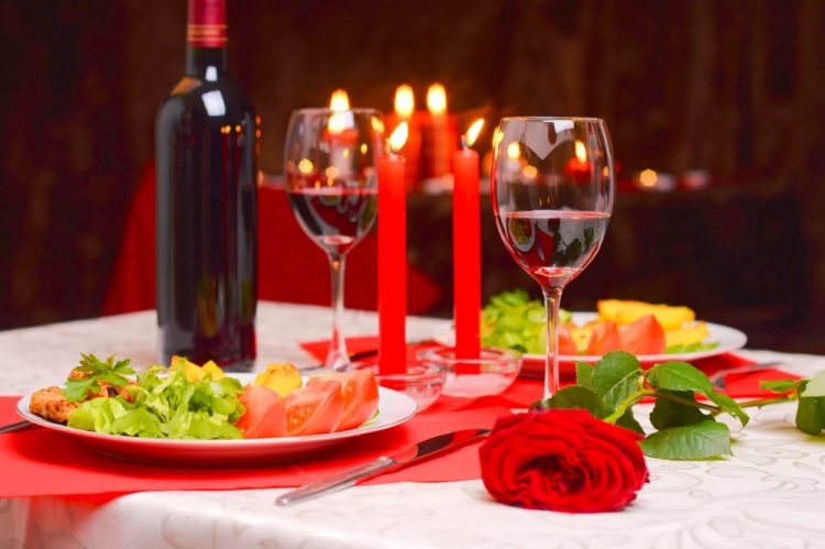 Идеи бюджетного романтичного ужина для двоих в домашних условиях