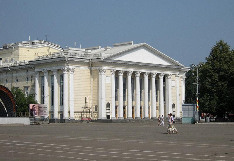 Театральная площадь в Кирове