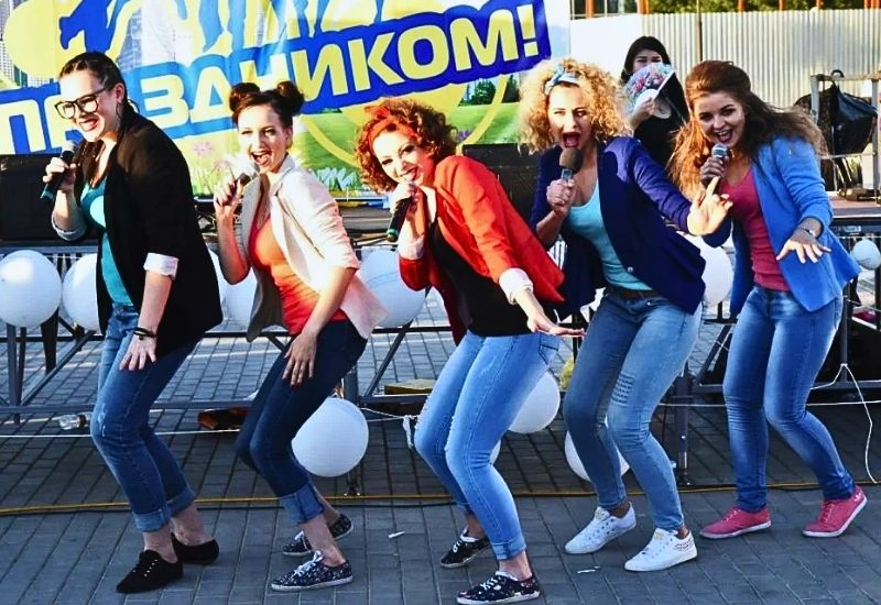 Празднование дня молодежи в Астрахани