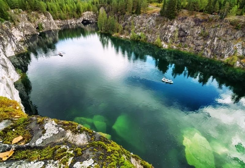 идеи для туров из Новосибирска летом: 
 Мраморное озеро в Абрашино
