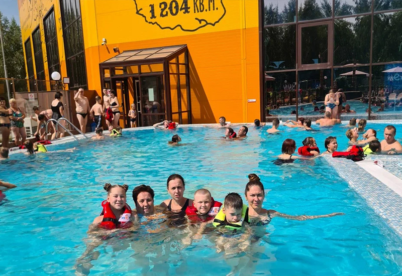 Аквапарк Улет открытый бассейн в Волгограде